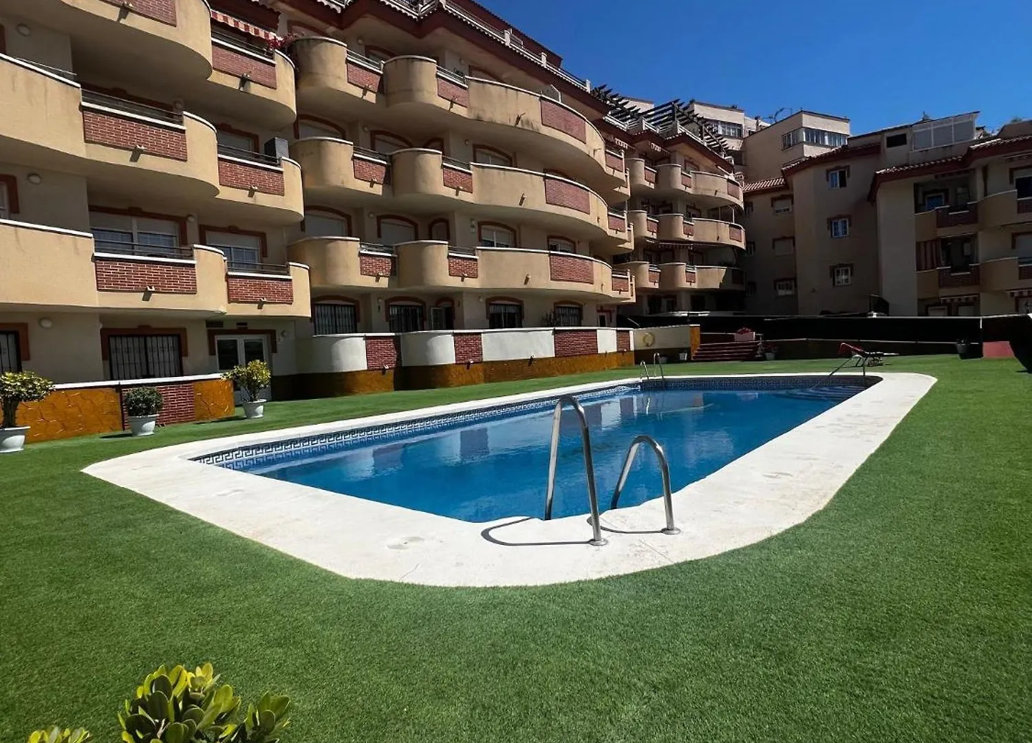 Large Apartment With Sea Views & Terrace Benalmadena