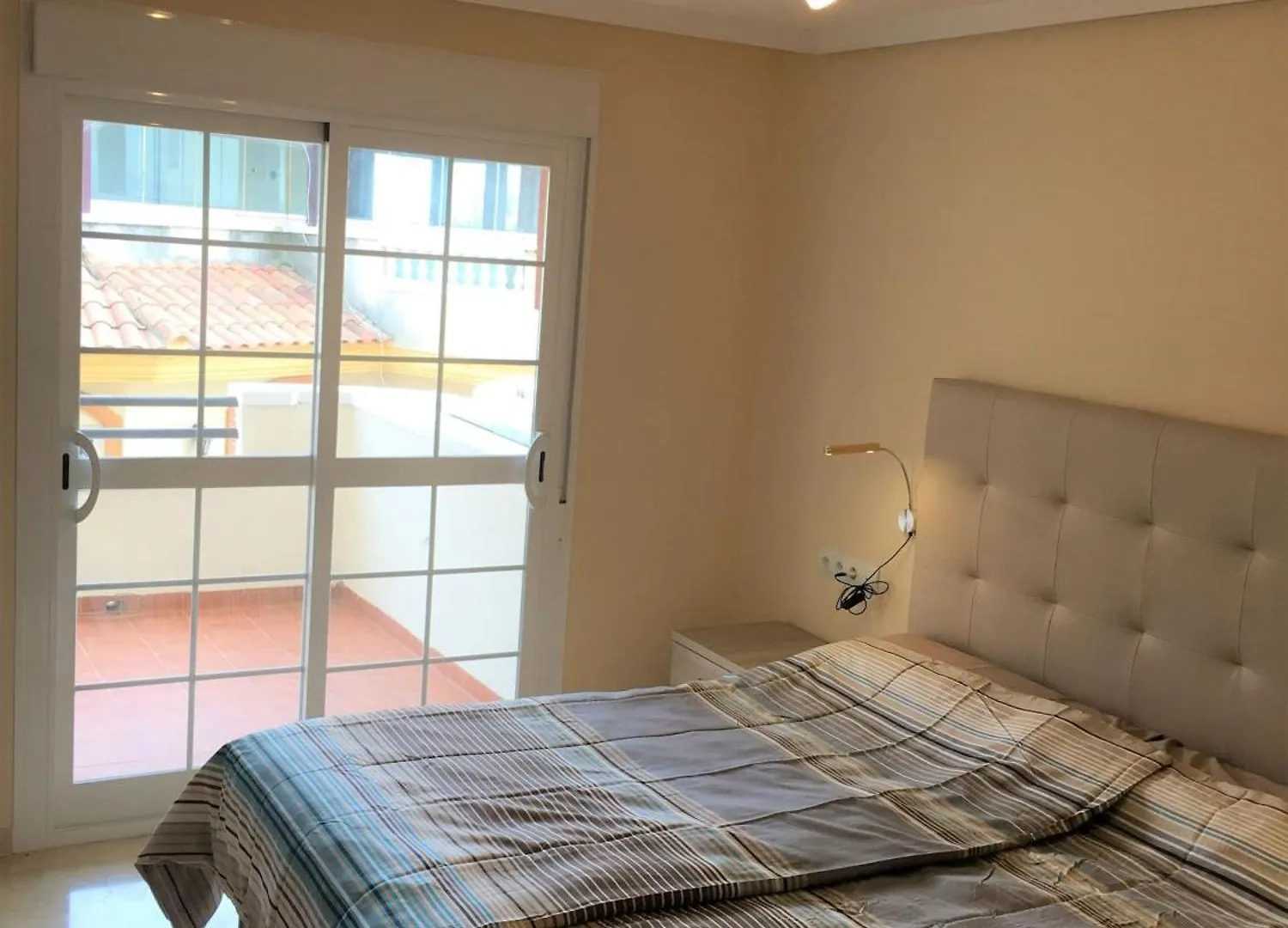 Large Apartment With Sea Views & Terrace Benalmadena Spain
